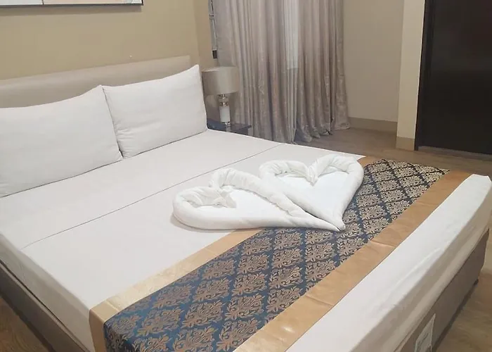 Beaver And Residences Hotel